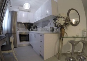 Polychrono New 2 Bedroom Apt. Just By The Sea!