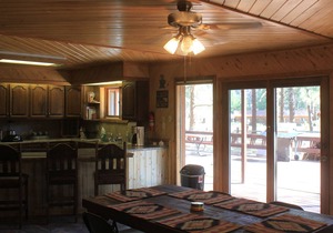 Ponderosa Pines Lodge, Beautiful and Spacious Home, Pet friendly, sleeps 13