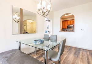 Pool*Top Floor*Forest Views*Balcony*VistaCay