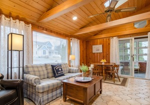 Popponesset Beach-3 Bedroom, 1 Bath, Sleeps 6, outdoor shower