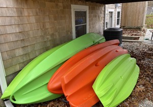 Popponesset modern beach house 6 minute walk to private beach (plenty of beds)!