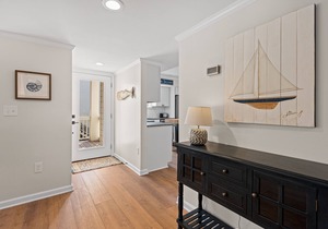 Popular Spinnaker Beach House! Close to Beach! Golf Course Views! Pet Friendly! Amenity Cards!