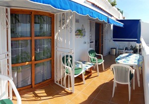 Port Royale - 2 bed apartment with sunny balcony and sea views