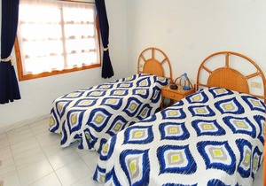 Port Royale - 2 bed apartment with sunny balcony and sea views