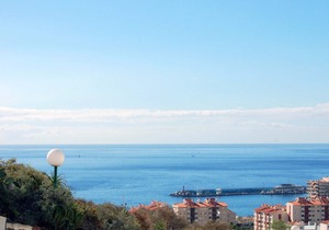 Port Royale - 2 bed apartment with sunny balcony and sea views