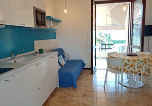 Porto Azzurro Apartment - with pool, wifi and air conditioned