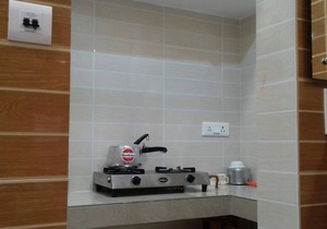 Posh, Nice Foreigner Area Lajpat Ngar Luxury Room