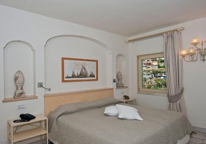 Positano Villa Sleeps 12 Pool Air Con WiFi