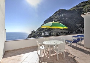 Positano Villa Sleeps 4 Air Con