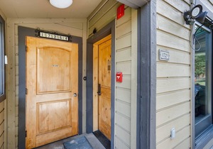 Premier 2BR/2BA in Lakeside Village by RedAwning
