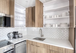 Premium Dumbo 2BR w/W/D, Roof & Gym, nr TimeOut Building, by Blueground