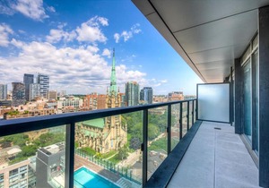 Premium Hotel-Style Studio in Downtown Toronto