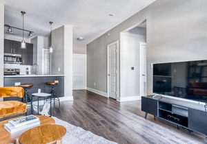 Premium Riverside 1BR w/ Gym & W/D, nr Lady Bird Lake, by Blueground