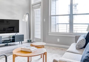 Premium Riverside 1BR w/ Gym & W/D, nr Lady Bird Lake, by Blueground