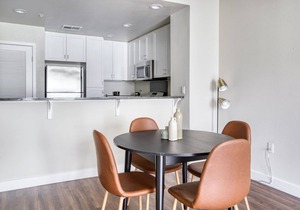 Premium Santa Clara 1BR w/W/D & Gym, walk to Safeway, by Blueground