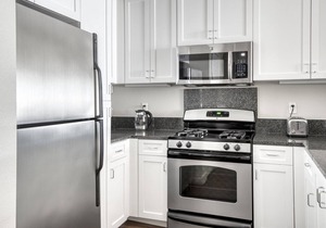 Premium Santa Clara 1BR w/W/D & Gym, walk to Safeway, by Blueground