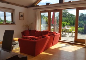 PRESTWICK OAK - 5 Bed Ensuite - Sleeps 14 - House with 3 Studios