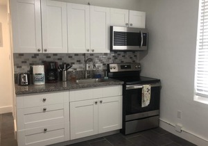 Prime location, Pineapple district, walk to Atlantic, 1bd, pets