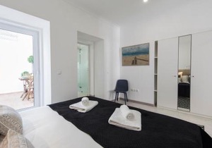 Principe Real: Elegant flat with terrace