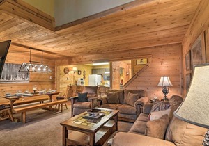 Pristine Resort Townhome 2Mi to Seven Springs Mtn