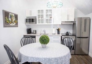 Private 1bed 1bath Apt Near Downtown 1st floor - U2
