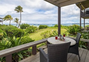 Private and Romantic Seaside Retreat - Just Twelve Steps to the Beach!