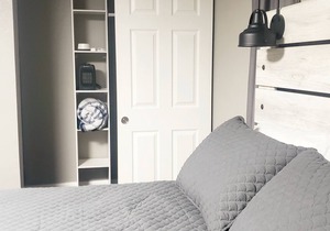Private and Spacious 2 Bedroom w/ Full Kitchen near DU