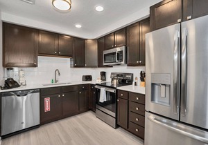 Private Balcony | FREE Resort Access | Near I-Drive