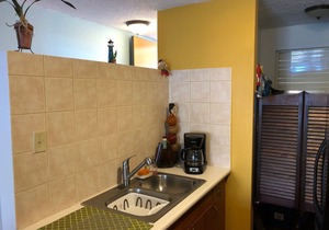 Private balcony w/breathtaking views, WiFi, full A/C, pool, beach, golf.