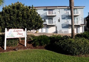 Private Beach Access 2 Bedroom Condo in Central Destin