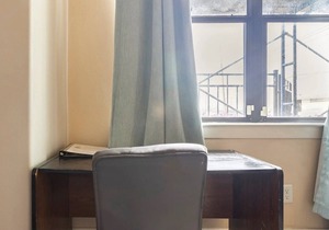 Private Bedroom Bathroom Suite Near East Downtown