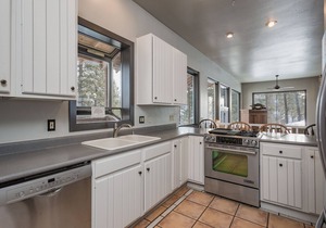 Private Home Lake Purgatory-Awesome Views-NEW RATES-Last Minute Specials
