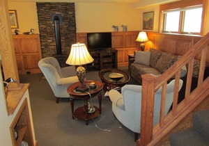 Private Lakefront home on Peninsula of Pristine Big Bass Lake