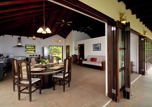Private Luxury Vacation Villa In Lush Tropical Setting With Stunning Ocean Views