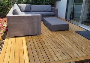 Private Oakura Beach Apartment