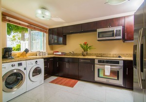 Private Oasis in Negril: Beachfront Luxury!