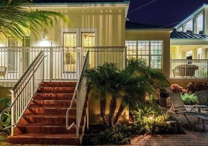 Private Parking & Waterfront - Grand Marina Suite
