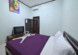 Private Room in Balinese House, Poppies Lane, Legian Kuta Near Beach (SNTH)