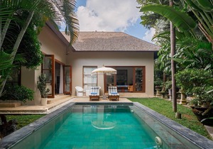 Private Sanctuary with Pool and Media Room - CHSE