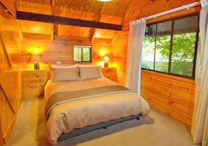 Private timber Cottage in the rainforest