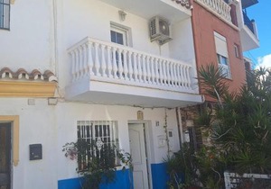 Private townhouse with roof terrace close to the beach