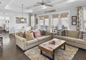 Prominence 30A! 4 Seater Golf Cart! Beside Pool!4 Free bikes Sleeps 6!