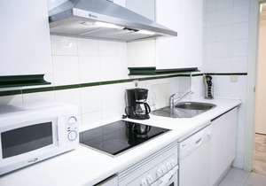 Puerto Banus - Marbella nice apartment 10 minutes walk. Wifi. Garage