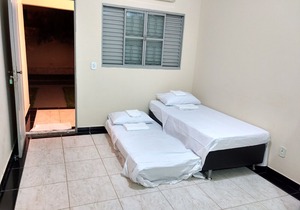 PUNTA CALDAS > CASA 8 > R$686/CASA/NOITE > ACOMODA 10