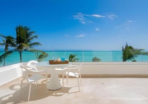Punta Palmera Beach Front with private cold jacuzzI