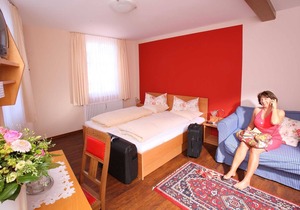 Quadruple Room D with WC and shower - Hotel Deutscher Hof