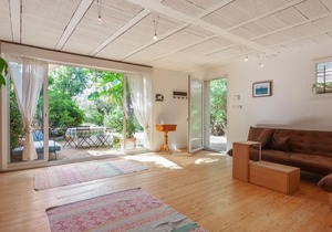 Quaint 1br in a villa with swimming pool in Aix-en-Provence Welkeys