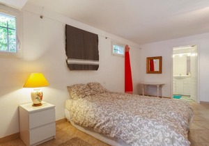 Quaint 1br in a villa with swimming pool in Aix-en-Provence Welkeys