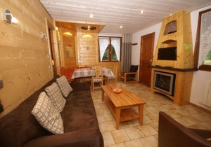 Quaint Chalet in Ventron with Roofed Terrace