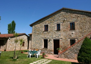 Quaint Cottage in Magione with Swimming Pool